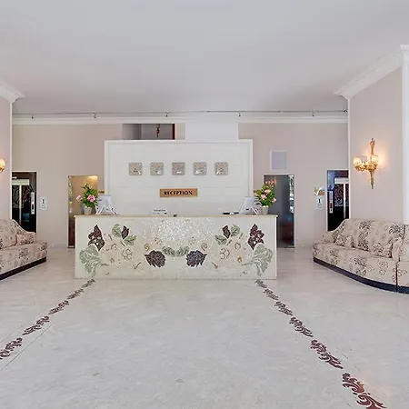 فندق Mio Bianco 4*